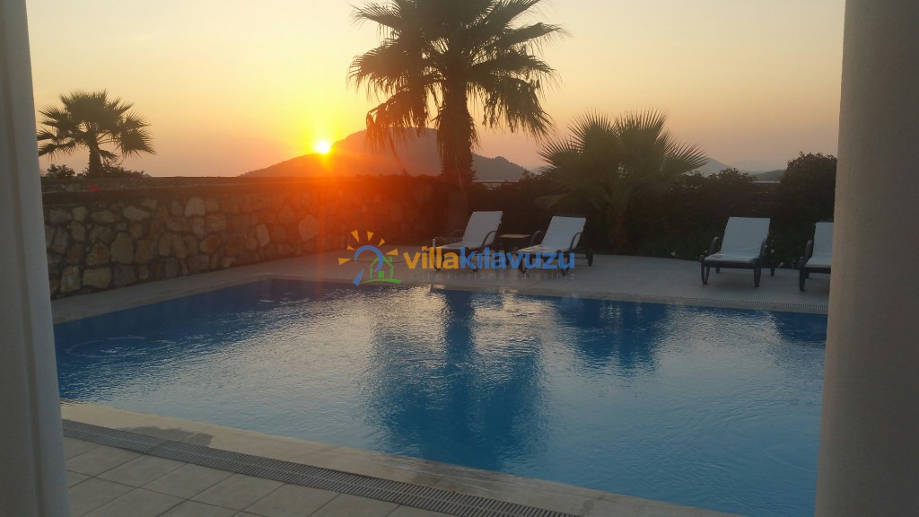 Sunset Villa A