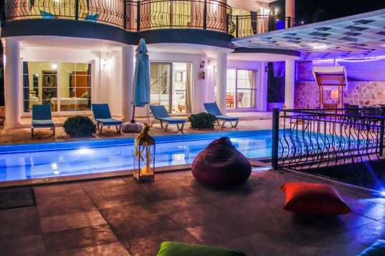 Villa Zümrüt 5 Village