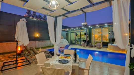 Villa Crystal Deluxe